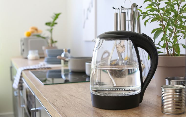 Image of a glass kettle that is clear and clean the puretec filtration prevents buildup & prolongs the lifespan of your appliances and pipes.